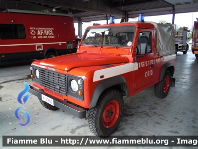 Land Rover Defender 90
Vigili del Fuoco
Comando Provinciale di Ferrara
VF 23866
Parole chiave: Land-Rover Defender_90 VF23866