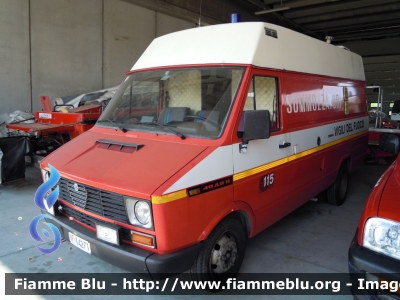 Alfa Romeo 40AR8
Vigili del Fuoco
Comando Provinciale di Ferrara
Nucleo Sommozzatori
VF 14271
Parole chiave: Alfa-Romeo 40AR8 VF14271