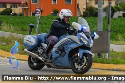 Yamaha FJR 1300 II serie
Yamaha FJR 1300 II serie
Polizia di Stato
Polizia Stradale
Allestimento Elevox
POLIZIA G3101
In scorta alla Mille Miglia 2023
Parole chiave: Yamaha FJR_1300_IIserie POLIZIAG3101  1000_Miglia_2023