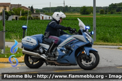 Yamaha FJR 1300 II serie
Yamaha FJR 1300 II serie
Polizia di Stato
Polizia Stradale
Allestimento Elevox
POLIZIA G3101
In scorta alla Mille Miglia 2023
Parole chiave: Yamaha FJR_1300_IIserie POLIZIAG3101  1000_Miglia_2023