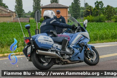 Yamaha FJR 1300 II serie
Yamaha FJR 1300 II serie
Polizia di Stato
Polizia Stradale
Allestimento Elevox
POLIZIA G3101
In scorta alla Mille Miglia 2023
Parole chiave: Yamaha FJR_1300_IIserie POLIZIAG3101  1000_Miglia_2023