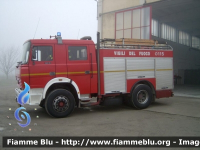 Iveco 190-26
Vigili del Fuoco
Comndo Provinciale di Ferrara
Distaccamento Volontario di Bondeno
AutoPompaSerbatoio allestimento Baribbi
VF 15784

Si ringrazia tutto il personale per la collaborazione e la cortesia dimostrata
Materiale fotografico del distaccamento
Parole chiave: Iveco 190-26 VF15784