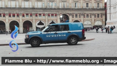 Land Rover Discovery 3
Polizia di Stato
Squadra Volante
Unità Operativa di Primo Intervento
Parole chiave: Land-Rover Discovery_3