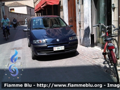 Fiat Punto II serie
Carabinieri
CC BN 912
Parole chiave: Fiat Punto_IIserie CCBN912