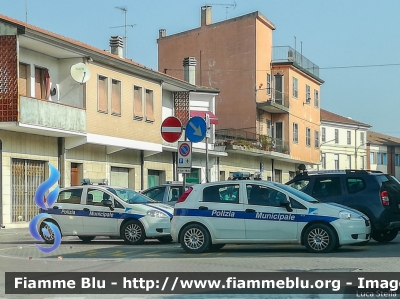 Fiat Grande Punto
Polizia Municipale - Polizia del Delta
POLIZIA LOCALE YA 557 AE
Parole chiave: Fiat Grande_Punto POLIZIALOCALEYA557AE