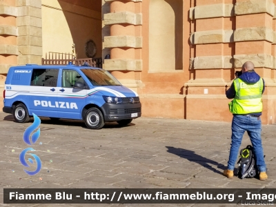 Volkswagen Transporter T6
Polizia di Stato
Unita' Cinofile
Allestimento BAI
POLIZIA M4415
Parole chiave: Volkswagen Transporter_T6 POLIZIAM4415