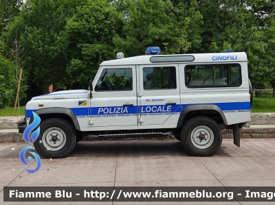 Land Rover Defender 110
Polizia Municipale
Comune di Modena
Allestimento Bertazzoni
POLIZIA LOCALE YA 434 AH
Parole chiave: Land-Rover Defender_110 POLIZIALOCALEYA434AH 