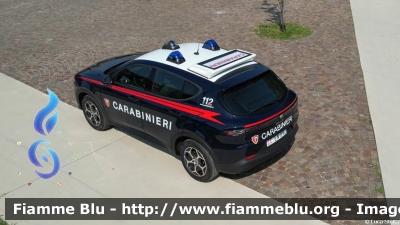 Alfa Romeo Tonale
Carabinieri
Nucleo Operativo Radiomobile
Allestimento FCA
CC EN 892

si ringrazia l'Arma dei Carabinieri
per la disponibilità
Parole chiave: Alfa-Romeo Tonale CCEN892