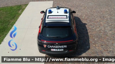 Alfa Romeo Tonale
Carabinieri
Nucleo Operativo Radiomobile
Allestimento FCA
CC EN 892

si ringrazia l'Arma dei Carabinieri
per la disponibilità
Parole chiave: Alfa-Romeo Tonale CCEN892