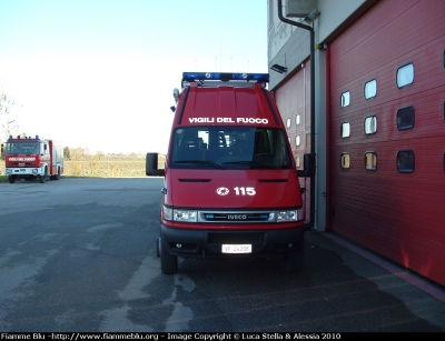 Iveco Daily III Serie
Vigili del Fuoco
Comando Provinciale di Ferrara
VF 24206
Parole chiave: Iveco Daily_IIISerie VF24206