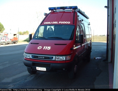 Iveco Daily III Serie
Vigili del Fuoco
Comando Provinciale di Ferrara
VF 24206
Parole chiave: Iveco Daily_IIISerie VF24206