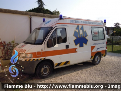 Fiat Ducato II serie
Nico Soccorso
Ambulanza Nico 11 ex Emergenza
Allestimento Cevi
Parole chiave: Fiat Ducato_IIserie Ambulanza