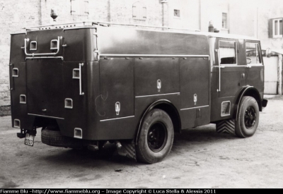 OM 150
Vigili del Fuoco
Comando Provinciale di Ferrara
Distaccamento Permanente di Codigoro (FE)
VF 10307
Si ringrazia il personale del distaccamento per la disponibilità a fornire il materiale fotografico

Parole chiave: OM 150 VF10307