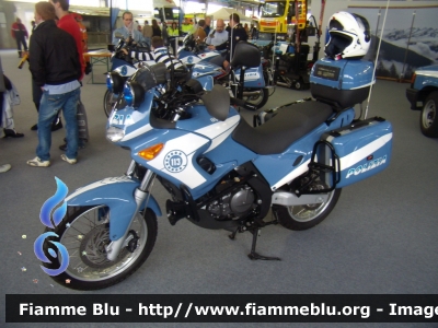 Aprilia Pegaso II serie
Polizia di Stato
In esposizione al Reas 2008
Parole chiave: Aprilia Pegaso_IIserie Reas_2008