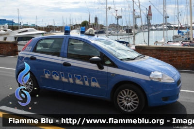 Fiat Grande Punto
Polizia di Stato
POLIZIA H2082
Parole chiave: Fiat Grande_Punto POLIZIAH2082