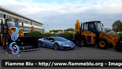 Lamborghini Huracàn LP 610-4
Polizia di Stato
Polizia Stradale
Allestita Lamborghini
Decorazione grafica Artlantis
POLIZIA H8862

Parole chiave: Lamborghini Huracàn_LP_610-4 POLIZIAH8362