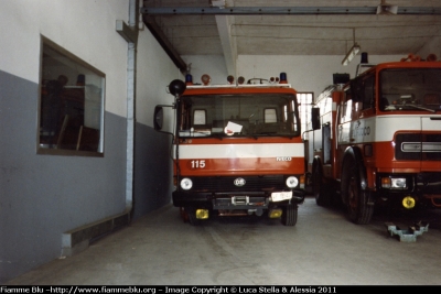 Iveco OM 79-13
Vigili del Fuoco
Comando Provinciale di Ferrara
Distaccamento Permanente di Codigoro (FE)
AutoPompaSerbatoio allestimento Baribbi
Dopo il 2005 mezzo di riserva al Comando Provinciale
VF 13542

Si ringrazia il personale del distaccamento per la disponibilità a fornire il materiale fotografico
Parole chiave: Iveco OM 79-13 VF13542