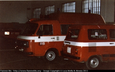 Fiat 238 II serie
Vigili del Fuoco
Comando Provinciale di Ferrara
Distaccamento Permanente di Codigoro (FE)
Autolettiga in uso fino a metà anni 90
VF 9625
Parole chiave: Fiat 238_IIserie VF9625 Ambulanza