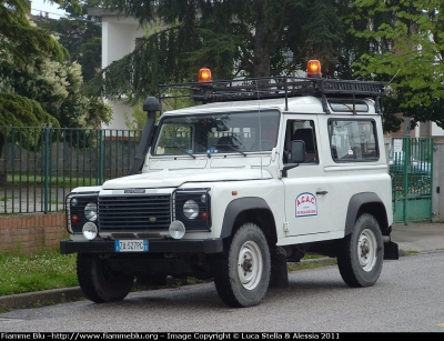 Land Rover Defender 90
Protezione Civile
Provincia di Ferrara
Gruppo A.C.A.C Unità Cinofile da Soccorso Ferrara
Parole chiave: Land-Rover Defender_90