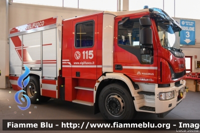 Iveco EuroCargo MaxiCity 180E30 IV serie
Vigili del Fuoco
Comando Provinciale di Brescia
AutoPompaSerbatoio allestimento Magirus
VF 29733
In esposizione al Reas 2019
Parole chiave: Iveco EuroCargo_MaxiCity_180E30_IVserie VF29733 Reas_2019