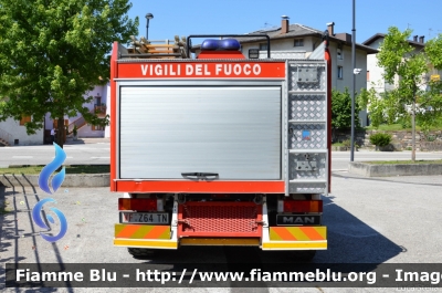 Man LE 10.220 4x4
Vigili del Fuoco
Distretto di Pergine Valsugana
Corpo Volontario di Levico Terme (TN)
AutoBottePompa
Allestimento Piemme
Modulo Sherpa 2500
VF Z64 TN
Parole chiave: Man LE_10.220_4x4 VFZ64TN