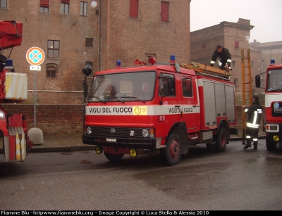 Iveco OM 79-13
Vigili del Fuoco 
Comando Provinciale di Ferrara
AutoPompaSerbatoio allestimento Baribbi
VF 12250
Parole chiave: Iveco OM 79-13 VF12250