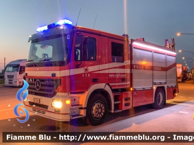 Mercedes-Benz Actros 1841 II serie
Vigili del Fuoco
Comando Provinciale di Bologna
Distaccamento Volontario di Molinella
Allestiemto BAI
VF 23344
Parole chiave: Mercedes-Benz Actros_1841_IIserie VF23344