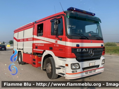 Mercedes-Benz Actros 1841 II serie
Vigili del Fuoco
Comando Provinciale di Bologna
Distaccamento Volontario di Molinella
Allestiemto BAI
VF 23344
Parole chiave: Mercedes-Benz Actros_1841_IIserie VF23344