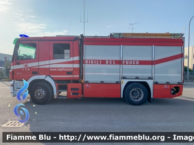 Mercedes-Benz Actros 1841 II serie
Vigili del Fuoco
Comando Provinciale di Bologna
Distaccamento Volontario di Molinella
Allestiemto BAI
VF 23344
Parole chiave: Mercedes-Benz Actros_1841_IIserie VF23344