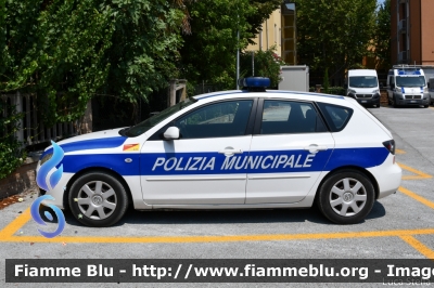 Mazda 3
Polizia Locale Ravenna
RAVENNA A6
Parole chiave: Mazda 3