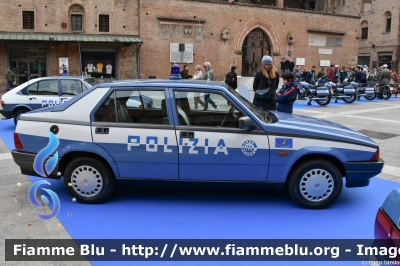 Alfa Romeo 75 II serie
Polizia di Stato
Polizia Stradale
POLIZIA A8539
Parole chiave: Alfa-Romeo 75_IIserie POLIZIAA8539 Festa_della_Polizia_2023
