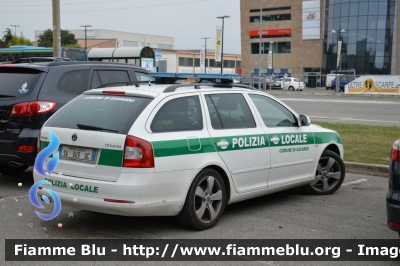 Skoda Octavia Wagon III serie
Polizia Locale
Comune di Gavardo (BS)
POLIZIA LOCALE YA 849 AC
Parole chiave: Skoda Octavia_Wagon_IIIserie POLIZIALOCALEYA849AC REas_2013