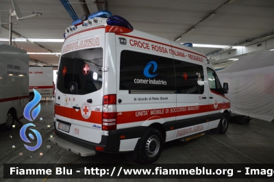 Mercedes-Benz Sprinter III serie
Croce Rossa Italiana
Comitato Locale di Reggiolo (RE)
Allestita Aricar
CRI A 434 D
In esposizione al Reas 2013
Parole chiave: Mercedes-Benz Sprinter_IIIserie CriA434D Ambulanza Reas_2013