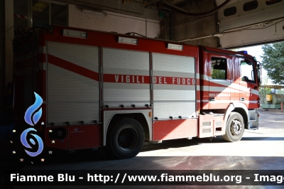 Mercedes-Benz Actros 1841 II serie
Vigili del Fuoco
Comando Provinciale di Ravenna
Distaccamento Permanente Ravenna Porto 
AutoPompaSerbatoio allestimento BAI
VF 24505
Parole chiave: Mercedes-Benz Actros_1841_IIserie VF24505