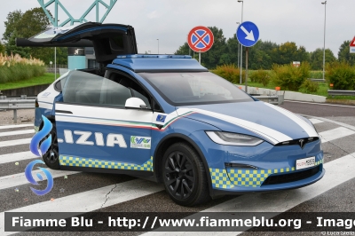 Tesla Model X
Polizia di Stato
Polizia Stradale
in servizio sulla rete CAV
Allestimento All.V.In.
POLIZIA M9359
Parole chiave: Tesla Model_X  POLIZIAM9359 