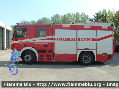 Mercedes-Benz Actros 1841 II serie
Vigili del Fuoco
 Comando Provinciale di Ferrara
 Distaccamento Permanente di Portomaggiore (FE)
 AutoPompaSerbatoio allestimento Bai
 VF 22617
Parole chiave: Mercedes-Benz Actros_1841_IIserie VF22617