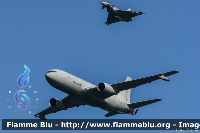 Boeing KC-767A
Aeronautica Militare Italiana
14° Stormo
62228
AM 14-03
Parole chiave: Boeing KC-767A AM14-03 Air_show_2019 Valore_Tricolore_2019