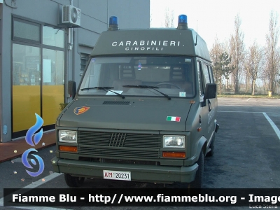 Fiat Ducato I serie I restyle
Carabinieri
Servizio Cinofili presso l'Aeronautica Militare
AM 20231
Parole chiave: Fiat Ducato_Iserie_Irestyle AM20231