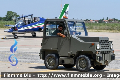 Fresia F40T
Aeronautica Militare Italiana
15° Stormo
AM BF 672
Parole chiave: Fresia F40T AMBF672