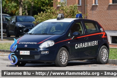 Fiat Punto VI serie
Carabinieri
Polizia Militare presso l'Aeronautica Militare
COA Comando Operazioni Aereospaziali Ferrara
AM CR 378
Parole chiave: Fiat Punto_VIserie AMCR378