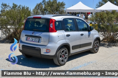 Fiat Nuova Panda II serie Hybrid
Aeronautica Militare Italiana
AM CW 351
Parole chiave: Fiat Nuova_Panda_IIserie_Hybrid AMCW351 Comacchio_Air_Show_2022