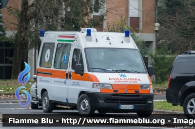 Fiat Ducato II serie
Amici degli Animali Onlus
Ambulanza Veterinaria
Allestimento Mariani Fratelli
Dono della Croce Giallo Blu di Cervia
Parole chiave: Fiat Ducato_IIserie Ambulanza