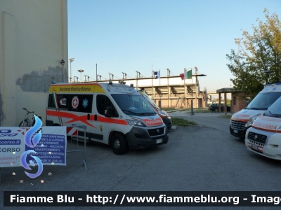 Fiat Ducato X290
Assistenza Pubblica Estense
Ambulanza allestita Maf
APE 7
Parole chiave: Fiat Ducato_X290 Ambulanza