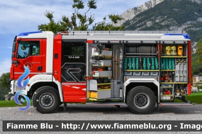 Man TGM 18.340 4x4 II serie
Vigili del Fuoco
Unione distrettuale di Mezzolombardo
Corpo Volontario di Molveno (TN)
Allestimento Brandus Rosenbauer
VF 5D0 TN
Parole chiave: Man TGM_18.340_4x4_IIserie VF5D0TN