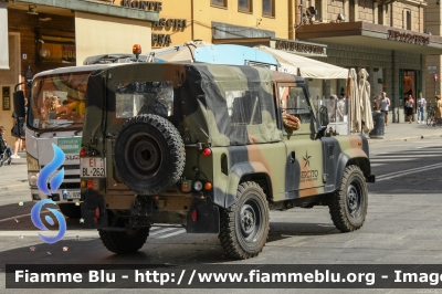 Land-Rover Defender 90
Esercito Italiano
Operazione Strade Sicure
EI BL 262
Parole chiave: Land-Rover Defender 90 EIBL262