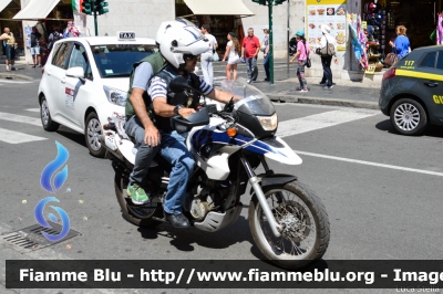 Bmw F650GS II serie
Polizia Municipale Roma
Parole chiave: Bmw F650GS_IIserie