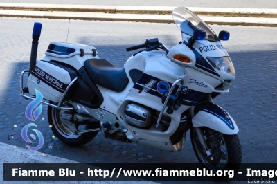 BMW R 850 RT
Polizia Municipale Roma
Parole chiave: BMW R_850_RT Festa_della_Repubblica_2015