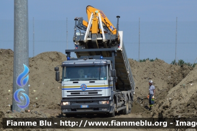 Iveco EuroTech
Protezione Civile
Colonna Mobile
Provincia di Brescia
Allestimento scarrabile a gancio BTE Busi Group
Parole chiave: Iveco EuroTech