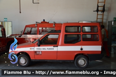 Fiat Fiorino II serie
Vigili del Fuoco
Comando Provinciale di Ravenna
Distaccamento Permanente Ravenna Porto 
VF 17696
Parole chiave: Fiat Fiorino_IIserie VF17696