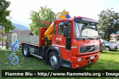 Volvo FL 250 II serie
Vigili del Fuoco
Distretto di Pergine Valsugana
Corpo Volontario di Caldonazzo (TN)
VF 5A8 TN
Parole chiave: Volvo FL_250_IIserie VF5A8TN